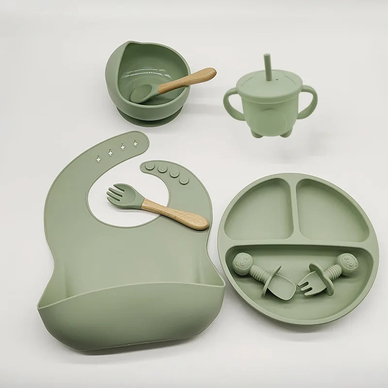 Lunivay Silicone Baby Feeding Set – Suction Bowl & Toddler Utensils