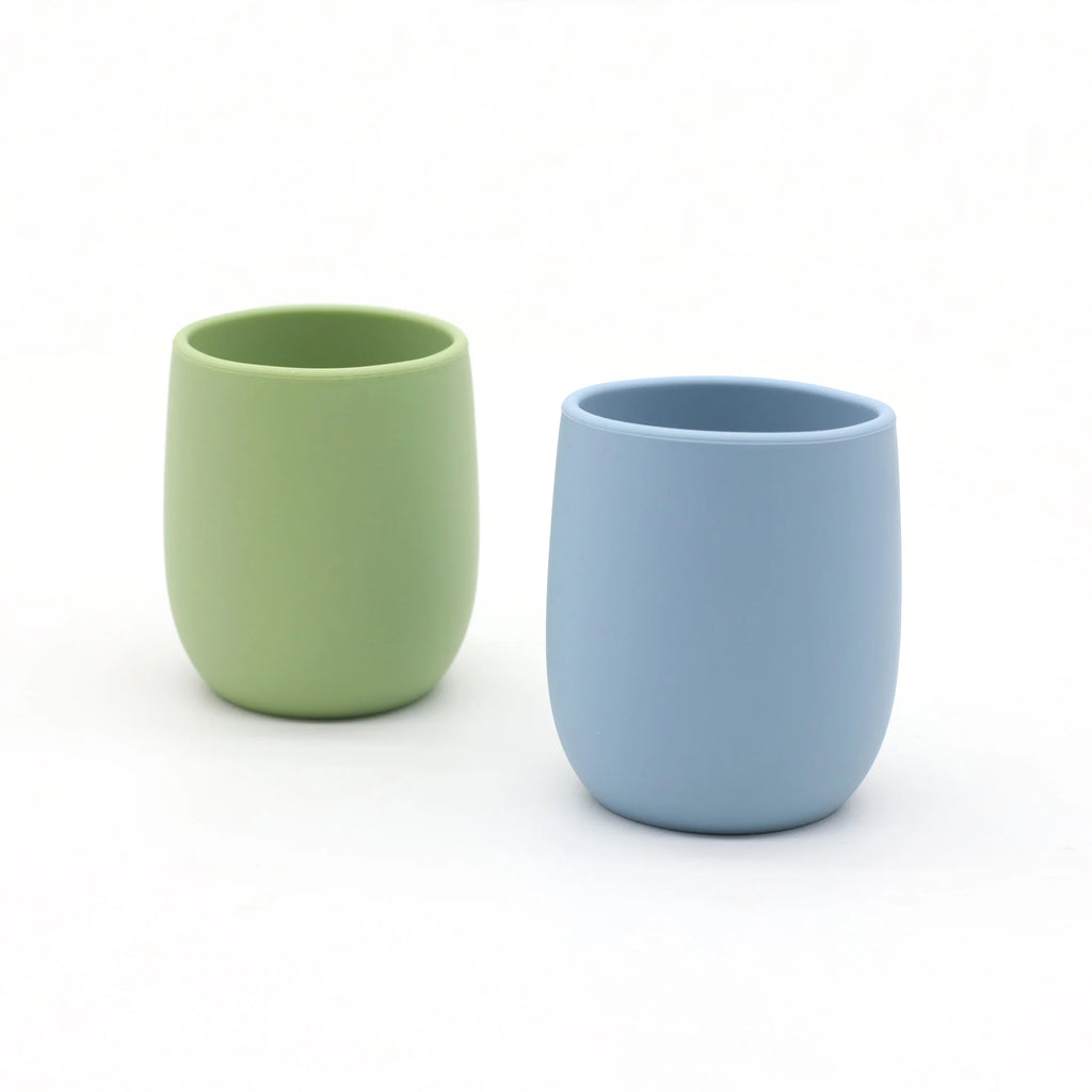easy grip toddler water cup made from food grade silicone material